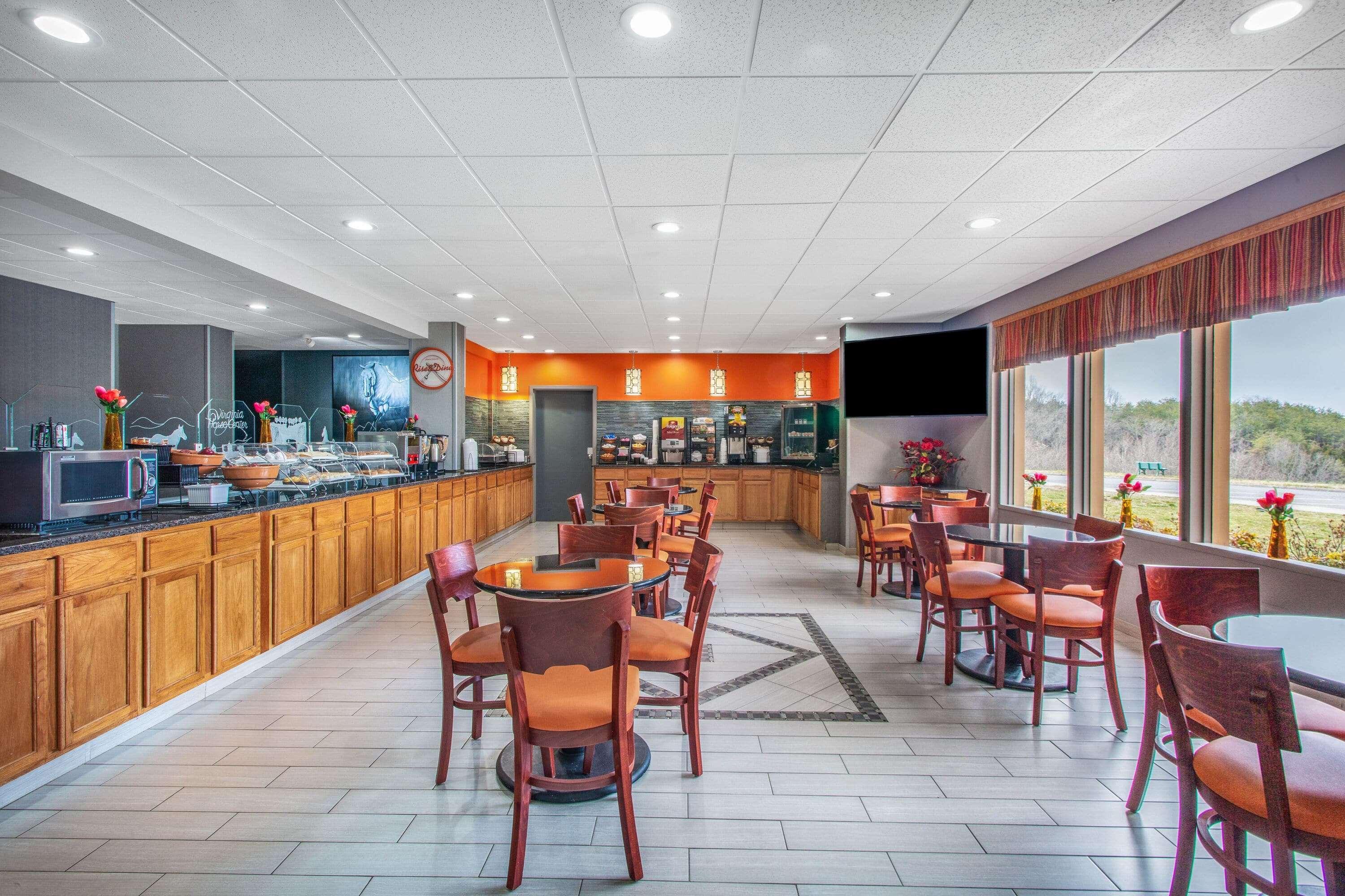 Howard Johnson By Wyndham Lexington Buitenkant foto