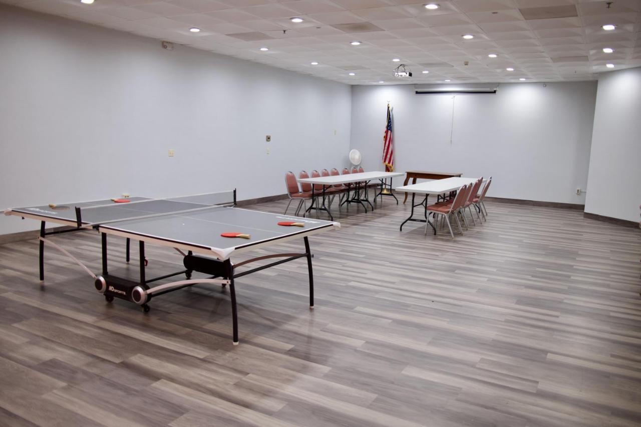 Howard Johnson By Wyndham Lexington Buitenkant foto